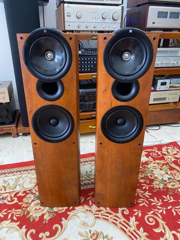 loa kef q5 của Anh